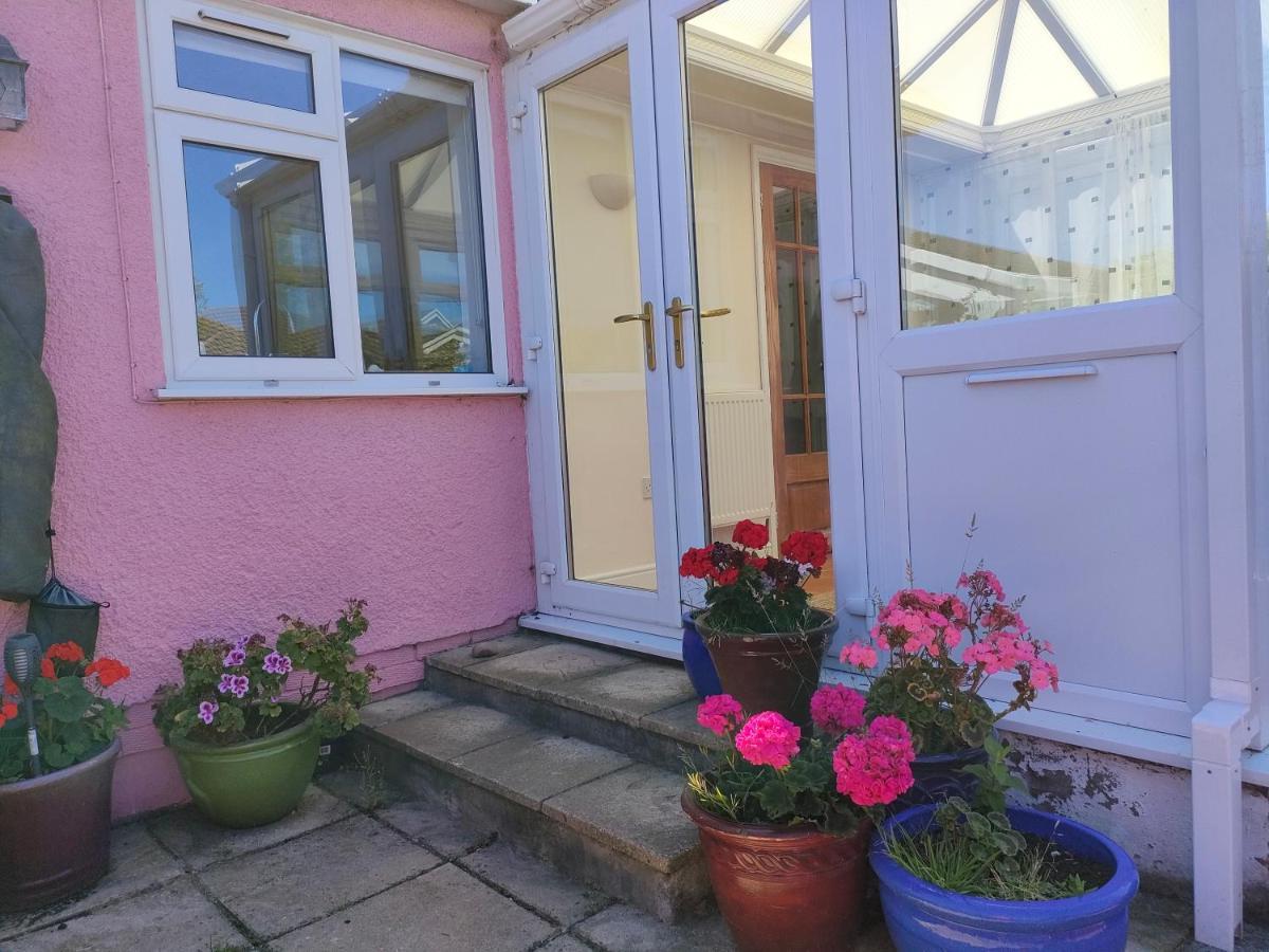 Gower Bungalow Mumbles Bagian luar foto