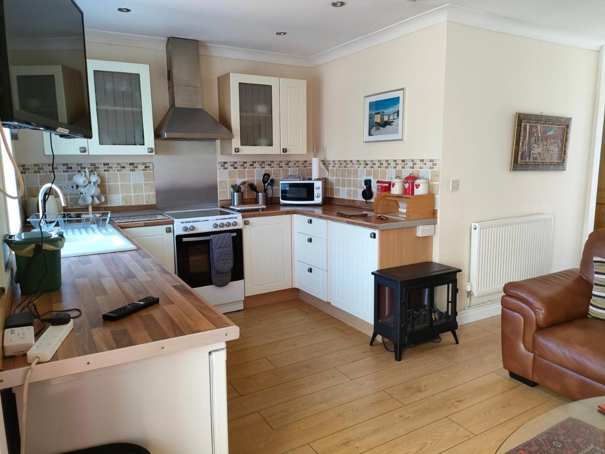 Gower Bungalow Mumbles Bagian luar foto